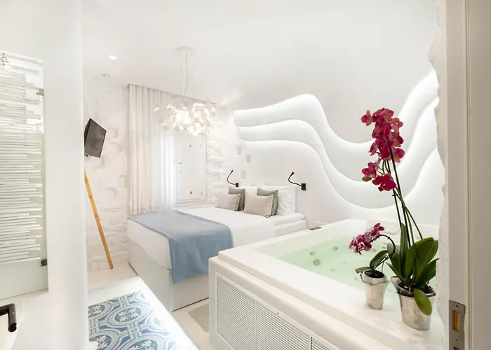 Kyma & Helios Deluxe With Hot Tub At Amazeu Naxos 公寓 Naxos City