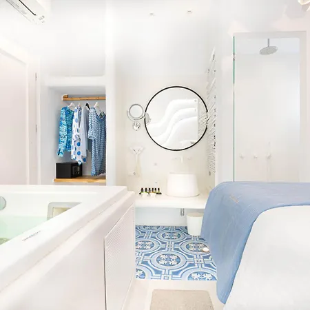 Kyma & Helios Deluxe With Hot Tub At Amazeu Naxos شقة Naxos City