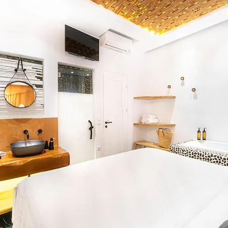 Kyma & Helios Deluxe With Hot Tub At Amazeu Naxos Naxos City