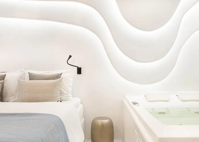 Kyma & Helios Deluxe With Hot Tub At Amazeu Naxos Apartamento Naxos City